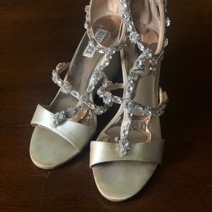 Badgley Mischka ivory wedges